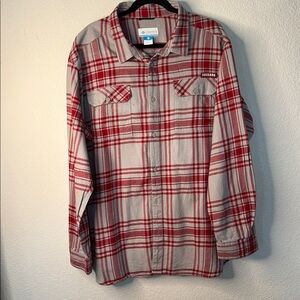 Columbia‎ Red and Gray Plaid Casual Button Down Shirt